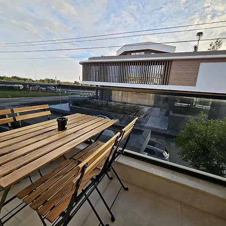 Apartment New Flat&large Living Space 2-3 Near By Lara