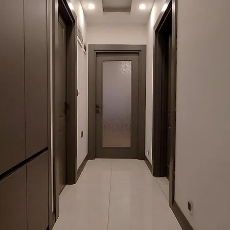 Apartment New Flat&large Living Space 2-3 Near By Lara *