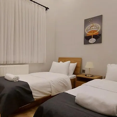 New Flat&large Living Space 2-3 Near By Lara Apartment Antalya