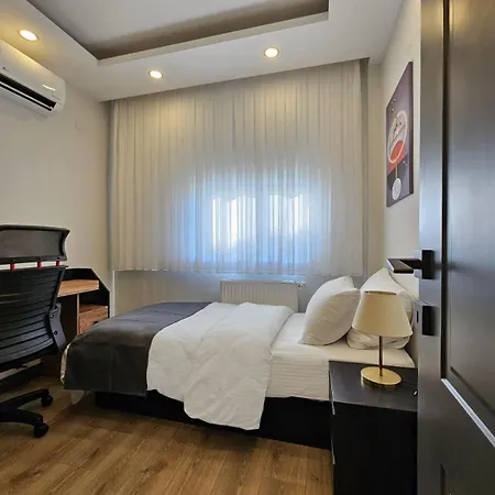 Apartment New Flat&large Living Space 2-3 Near By Lara *