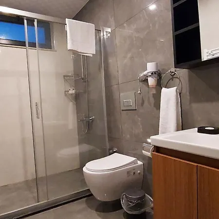 Apartament New Flat&large Living Space 2-3 Near By Lara